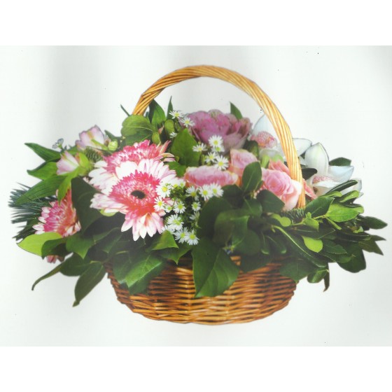 Romantic basket